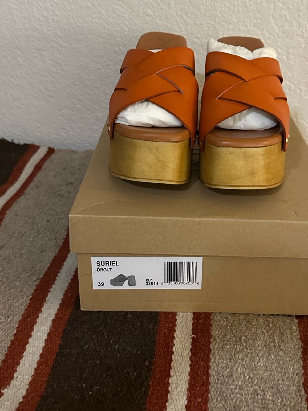 New in a Box Zigi Soho Orange Leather Woven Platform Slide sz 9 (39)